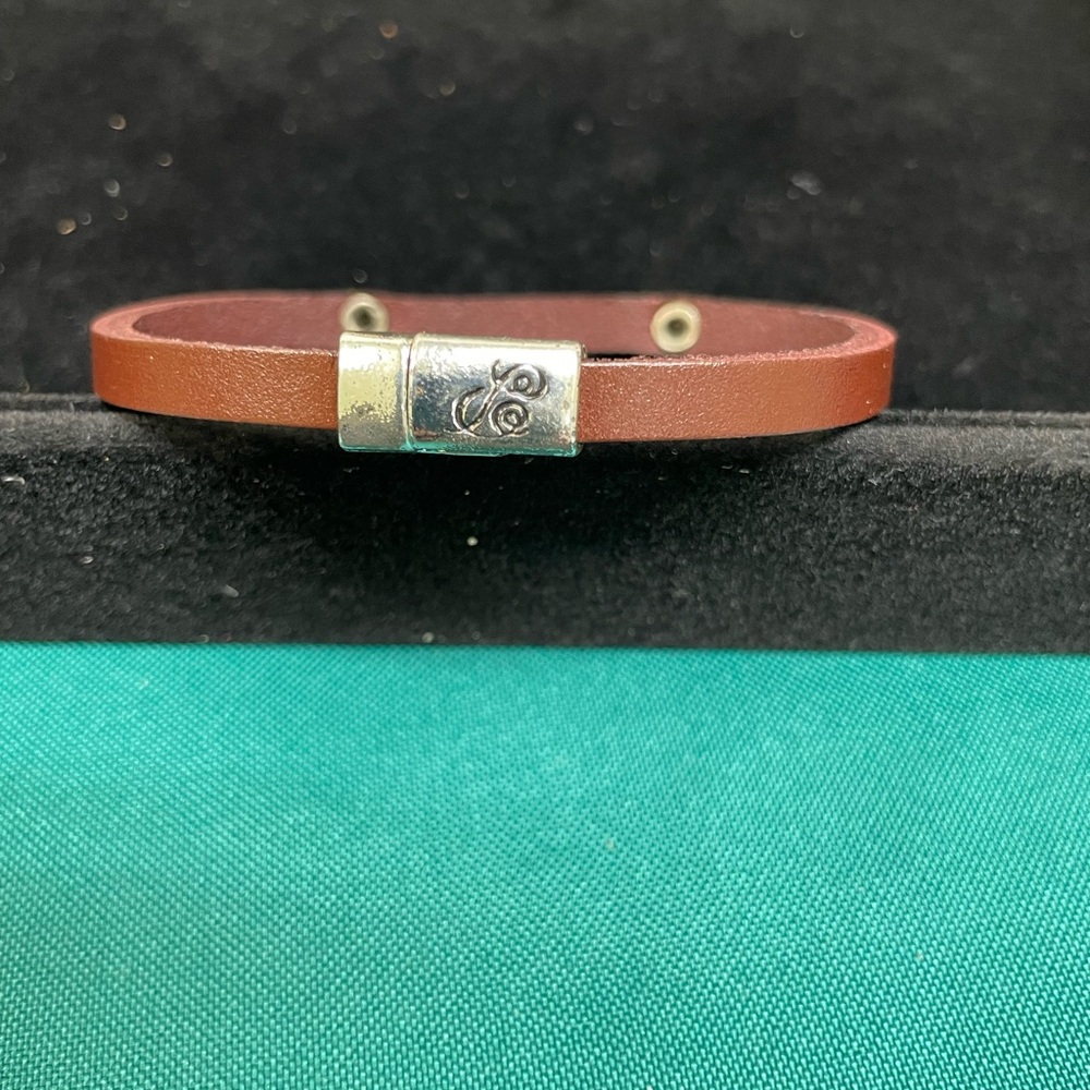 Plunder Brown 'Love' Bracelet - Picture 4 of 4